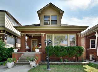 4427 W Deming Pl, Chicago, IL 60639
