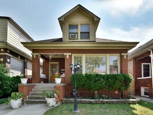 4427 W Deming Pl, Chicago, IL 60639