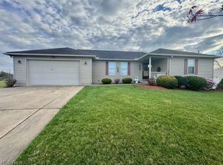 135 Meadow Ln, Parkersburg, WV