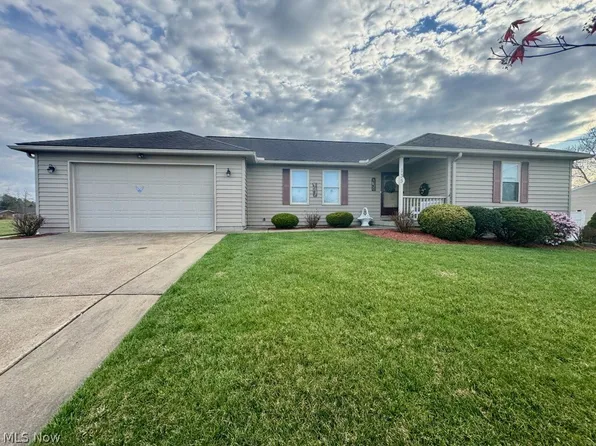 135 Meadow Ln, Parkersburg, WV 26101