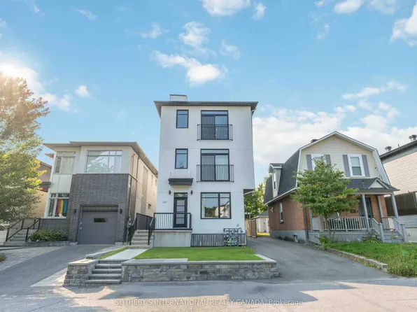 288 Duncairn Ave #2, Ottawa, ON K1Z 7G9