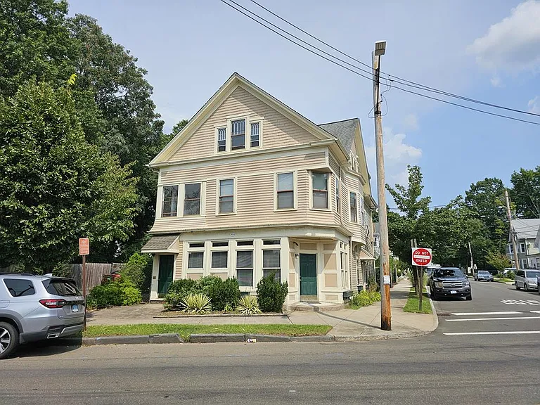 169 Winchester Ave #3 — Photo 2