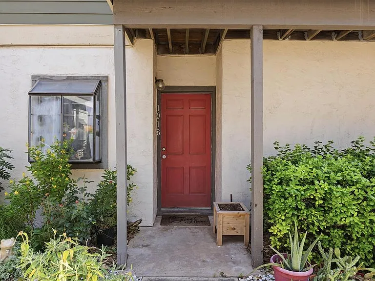 2215 Post Rd #1018 — Photo 7