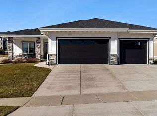 1017 Dolan Ave, Waunakee, WI 53597