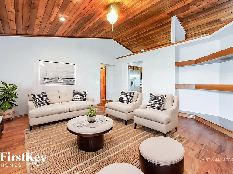 878 Daffodil Dr — Photo 4