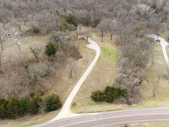 3rd image of 24275 Sandusky Rd