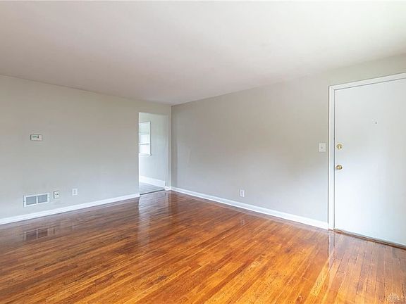 3rd image of 1400 Stockton Ave
