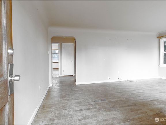 4th image of 1308 121st Street S