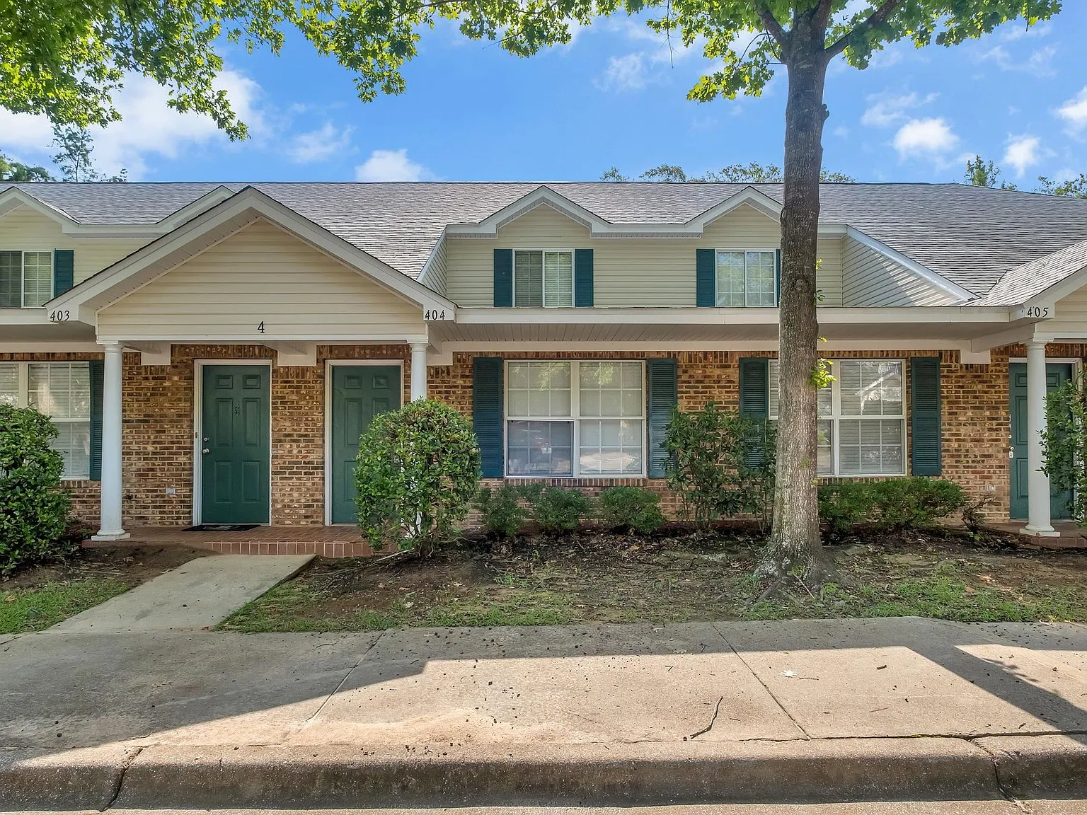 3 bed, 1209 sqft, $1,600 — Photo 4