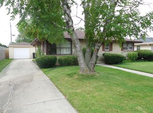 809 Coronada Dr, Racine, WI 53402