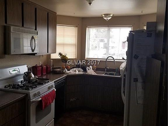 3rd image of 5761 White Cap St