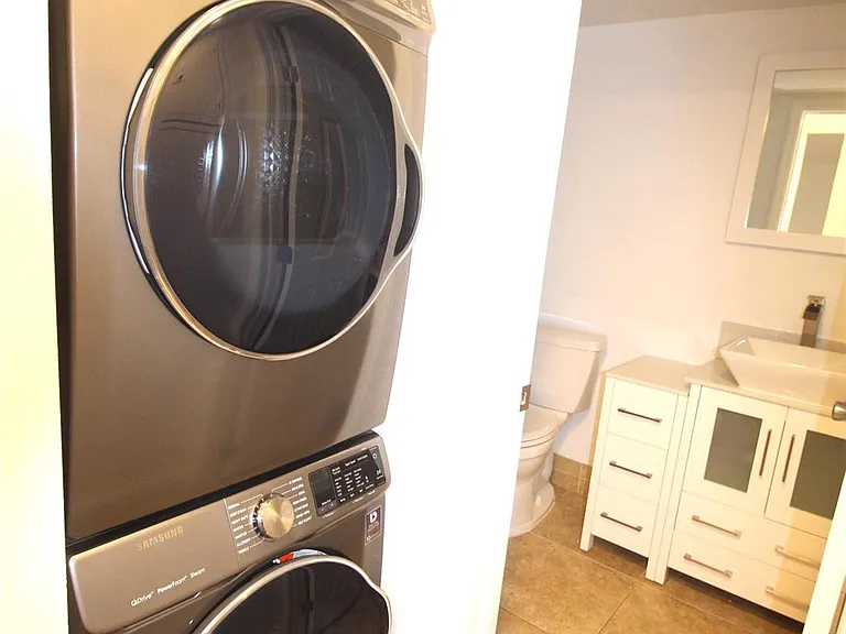 820 NE 28th St #2 — Photo 7