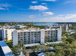 1320 Pasadena Ave S APT 501, South Pasadena, FL 33707