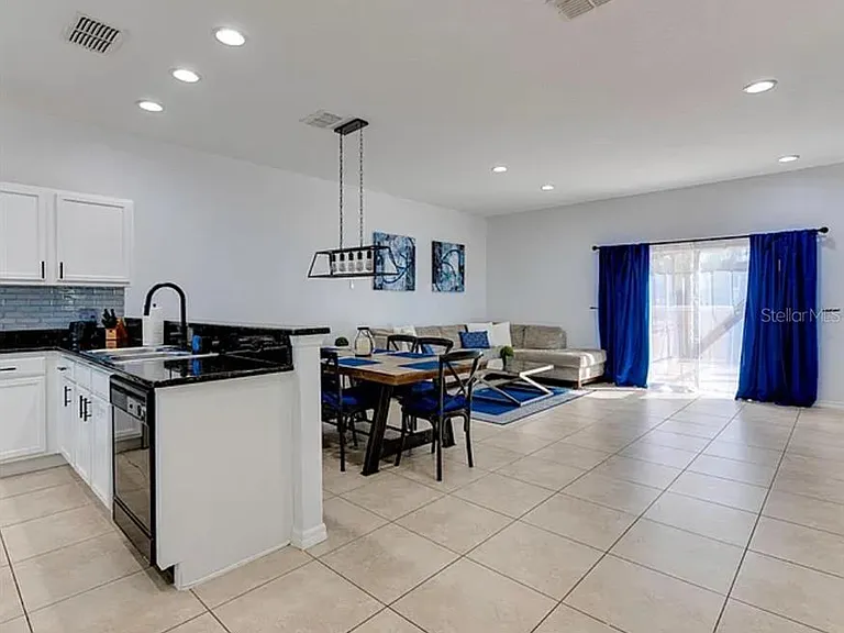 3024 Secret Lake Dr — Photo 3