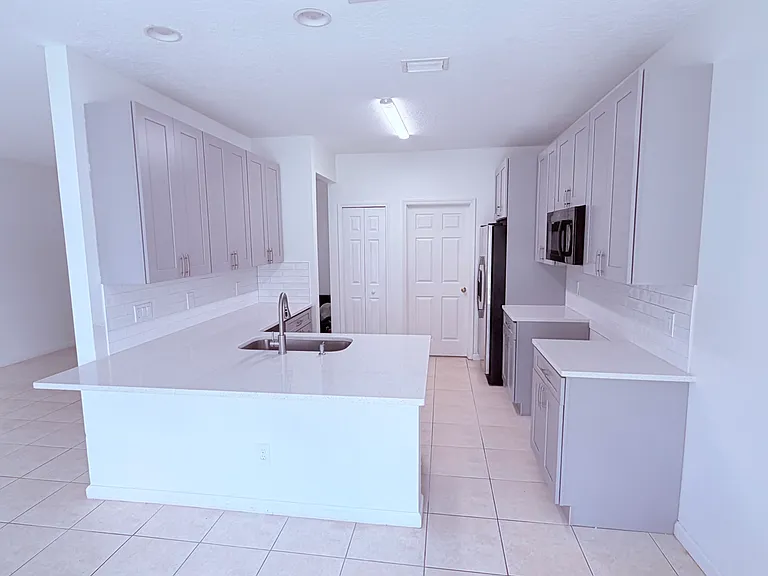 1532 Derby Glen Dr — Photo 3