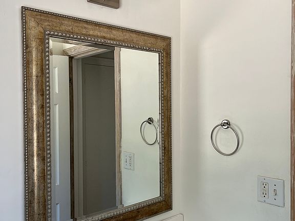 4th image of 2765 Las Encinas Rd