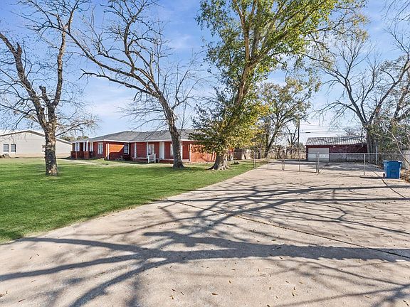 2nd image of 1106 5th St