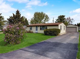 9418 Caddy Ln, Caledonia, WI 53108