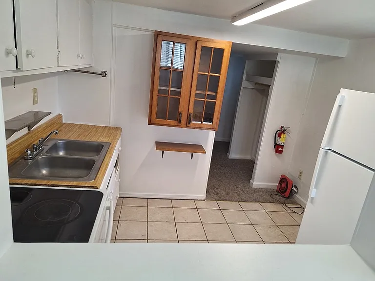 1115 Franklin Ct #1/2 — Photo 4