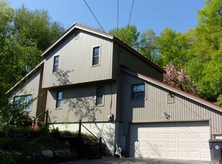 64 Whitaker Rd, Westfield, MA 01085