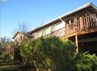 291 Garden Grove Dr, Roseburg, OR 97471