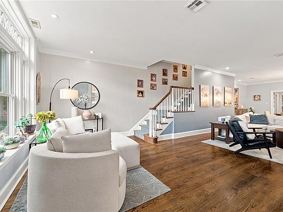 4th image of 622 Redgate Ave