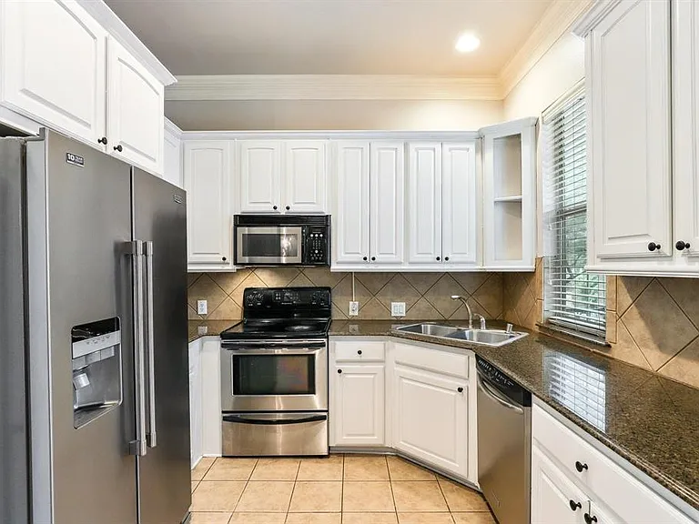 5836 La Vista Dr — Photo 5