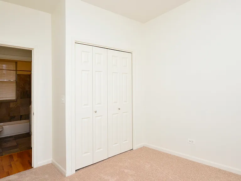 1943 W Chase Ave #2 — Photo 25