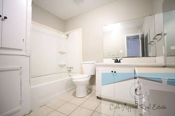 2004 Cain St #D — Photo 10