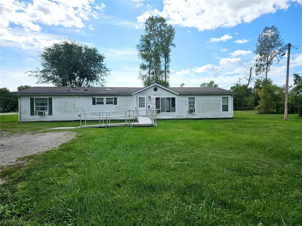 8308 Belleview Ave, East Saint Louis, IL 62203