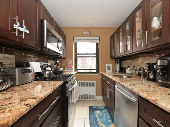 118-66 Metropolitan Avenue #1N, Kew Gardens, NY 11415