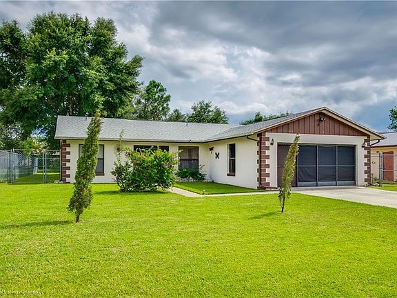2nd image of 608 Estrada Ln