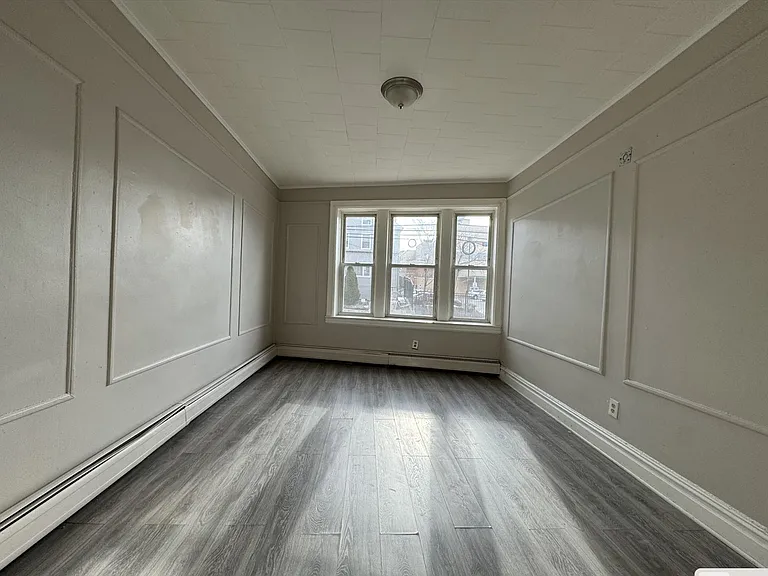 233 Fowler Ave #3 — Photo 3