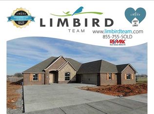 705 SW Barn Valley Rd, Bentonville, AR 72712