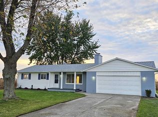 997 E Warner Rd, Essexville, MI 48732