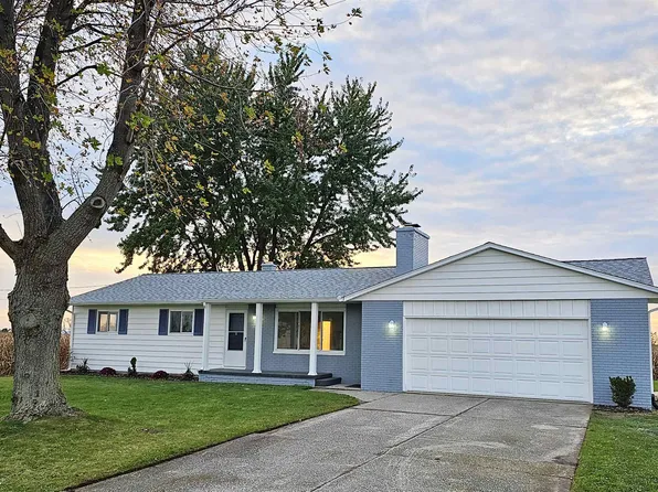 997 E Warner Rd, Essexville, MI 48732