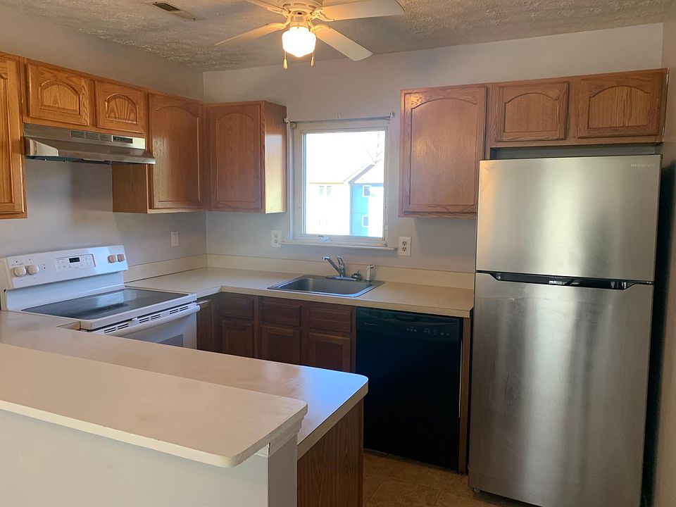 1st image of 22025 Oxford Ct #C-4