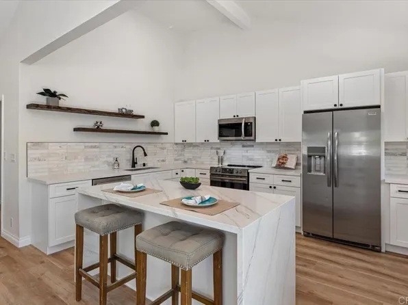 1208 Via Viento Suave, San Marcos, CA 92078