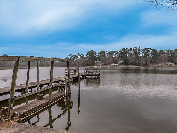 2nd image of 202 Sunset Lake Rd