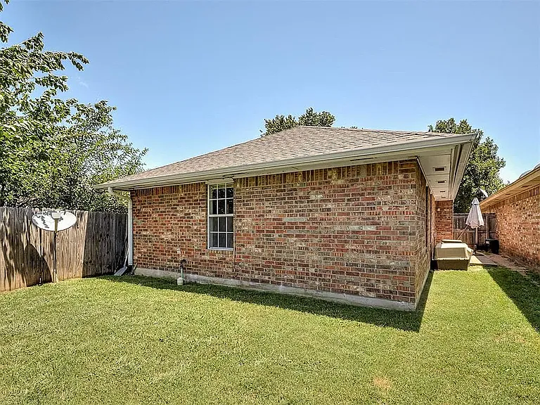 1325 White Oak Rd — Photo 14