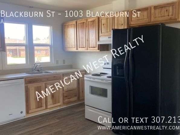 1003 Blackburn St, Cody, WY 82414