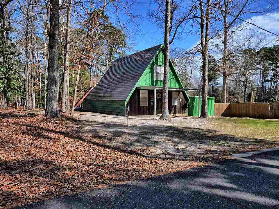 1st image of 184 W Hickory Hill Dr