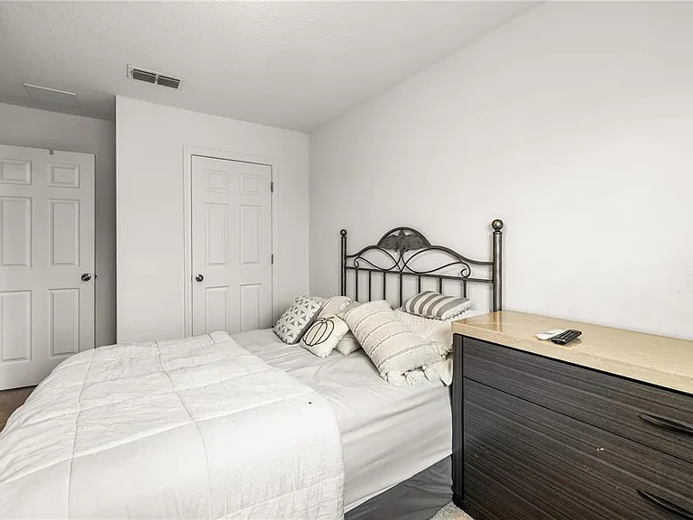 16461 Prairie School Dr — Photo 14