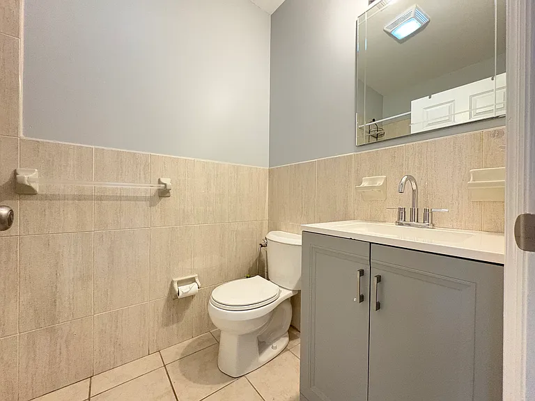 180 Ferry St #1B — Photo 6