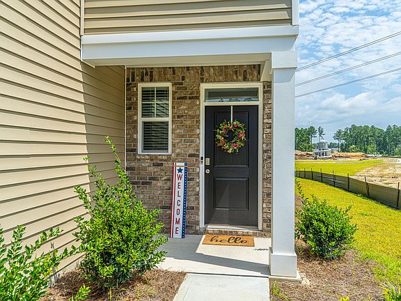 2nd image of 100 Blossom Wood Ln
