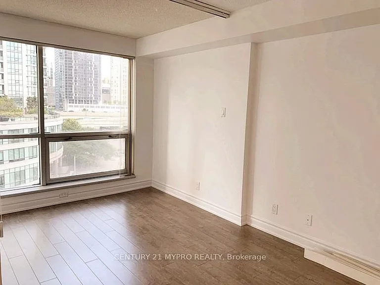 10 Yonge St #605 — Photo 8