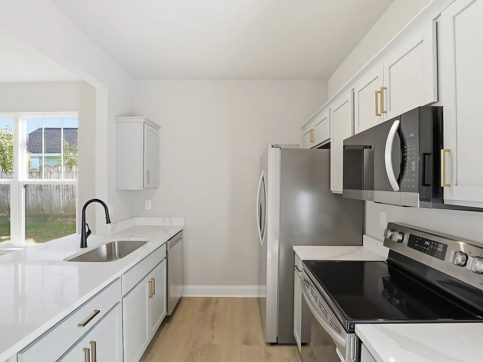 2 bed, 1134 sqft, $1,699 — Photo 3
