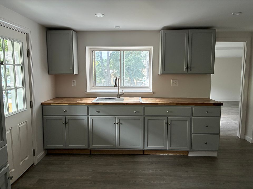 1st image of 26 Orchard Ave APT 3