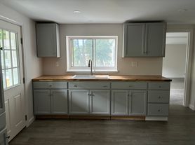 26 Orchard Ave, Nashua, NH