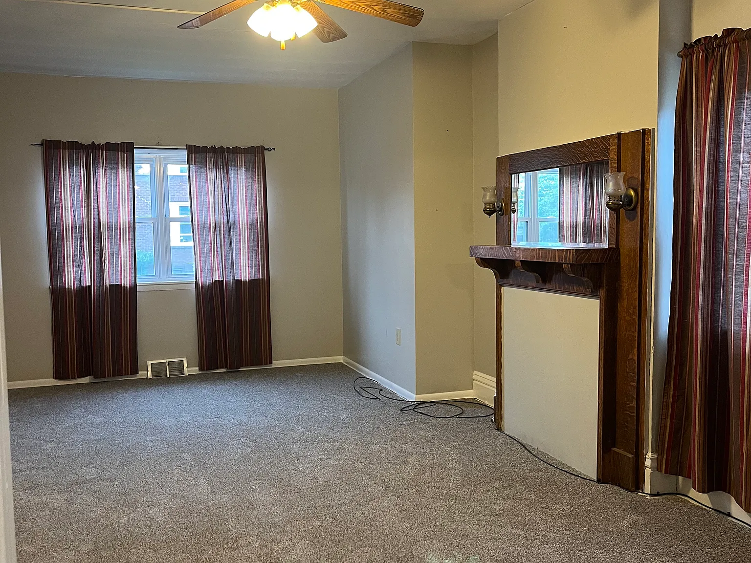 2 bed, 1000 sqft, $875 — Photo 4